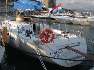 Sale the yacht First 47.7 «Takujin»