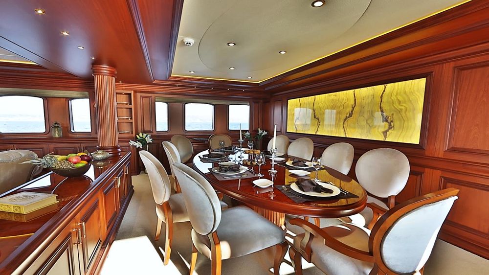 Yacht for sale &gt; motor yacht CLASSIC 160’ for sale