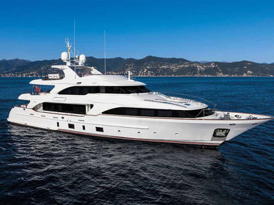 Sale the yacht Benetti Classic 121'