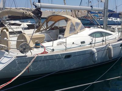 Sale the yacht Sun Odyssey 49 DS