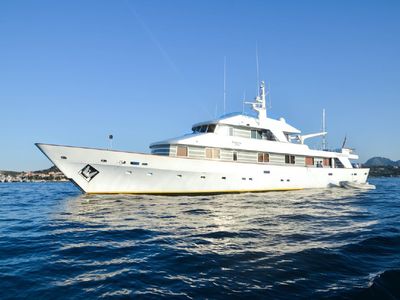 Sale the yacht Camper & Nicholsons 40m