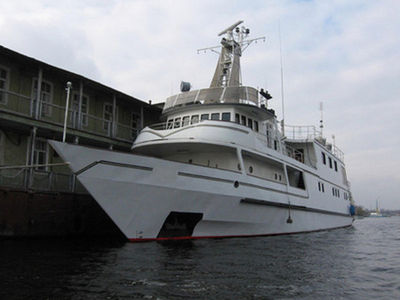 Sale the yacht Motor yacht 37m