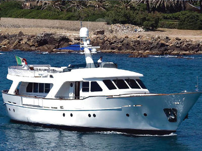Sale the yacht BENETTI SAIL DIVISION 79 FD
