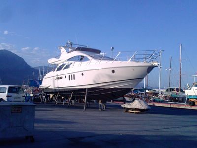 Sale the yacht Azimut 55