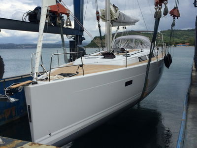 Sale the yacht Hanse 445