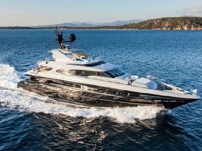 Sale the yacht MondoMarine Custom 41m Fly «Nameless»