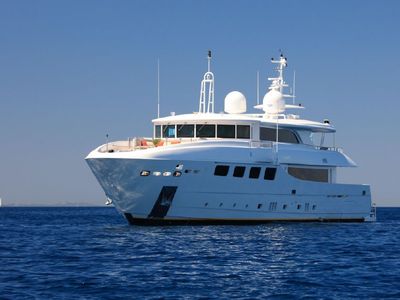 Sale the yacht Mondomarine 40m